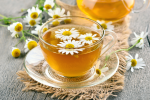 Agua de Manzanilla para el Pelo